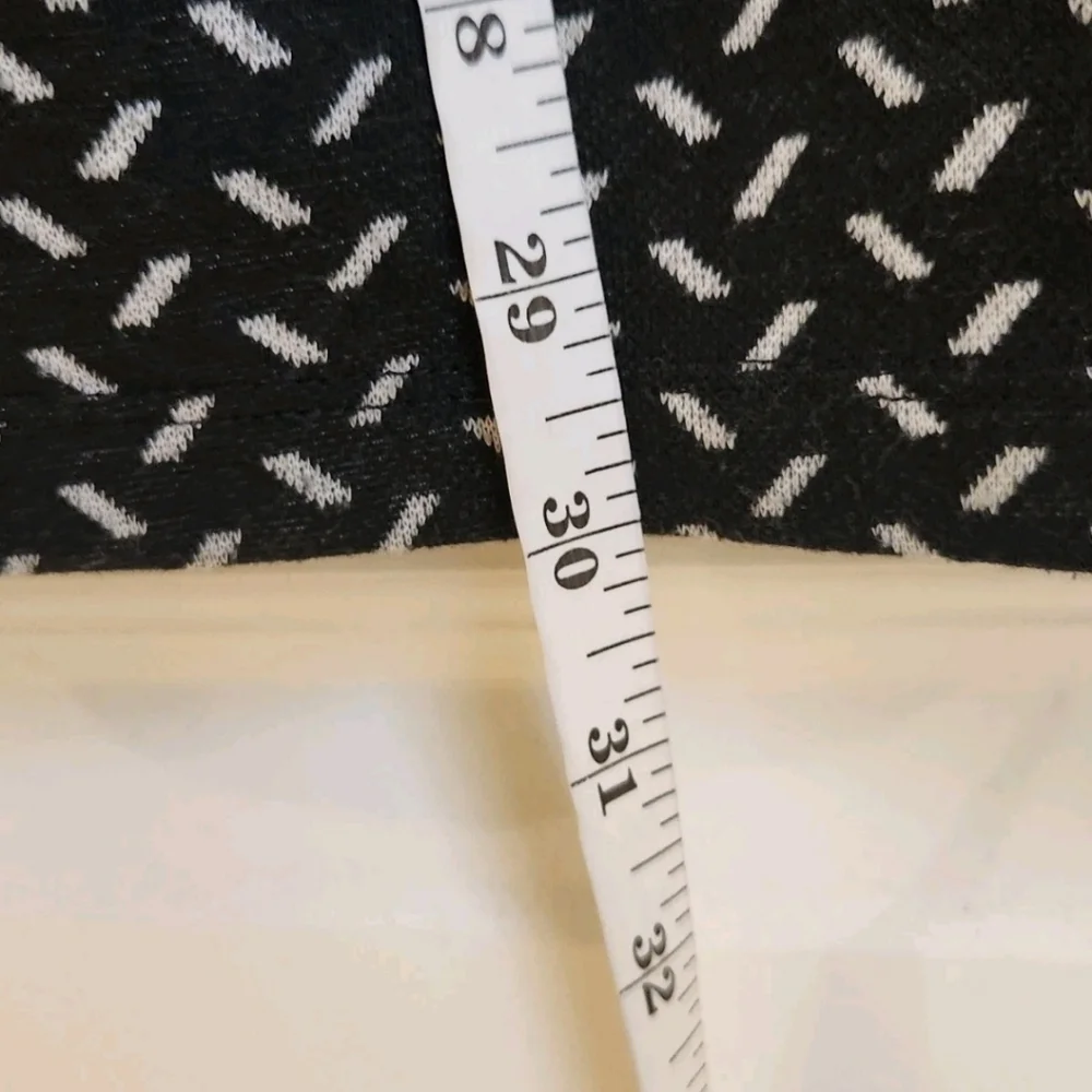 BCBG Geometric Black White Blazer Cardigan Womens Size‎ S #Z562